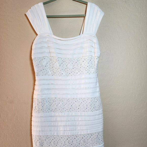 R&M Richards White Sleeveless Square Neck Sequin Knee Length Dress Stretch - Picture 4 of 12